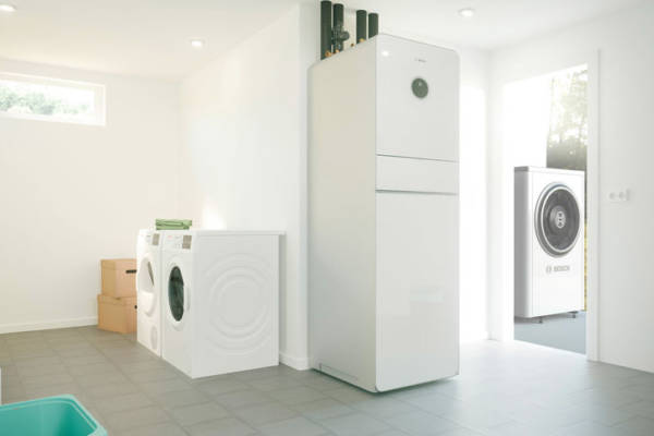 csm_luft-wasser-waermepumpe-compress-7000i-bosch-keller-smart-vernetzt-schicke-optik-weiss-splash-bad_1306b124cd